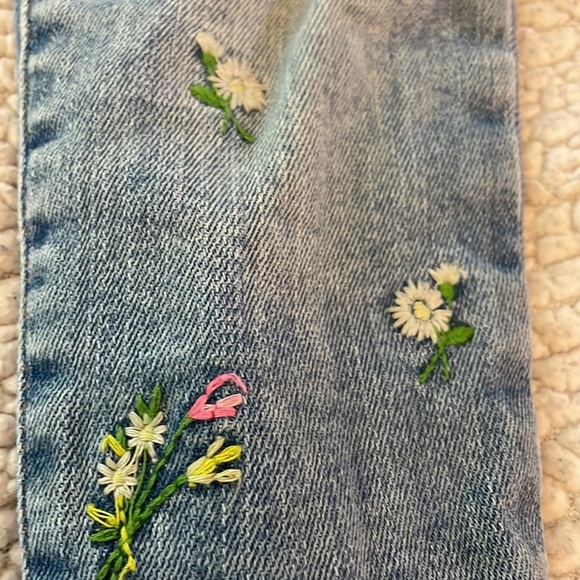 Jeans - Picture 3 of 4